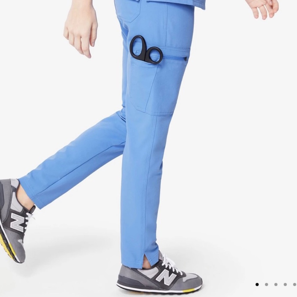 Brand new Figs scrub pants